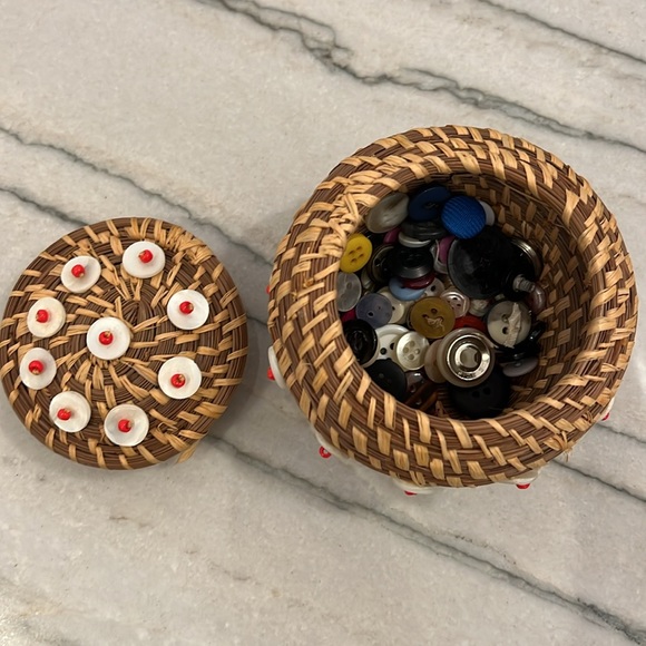 Vintage Button Holder - Picture 2 of 8